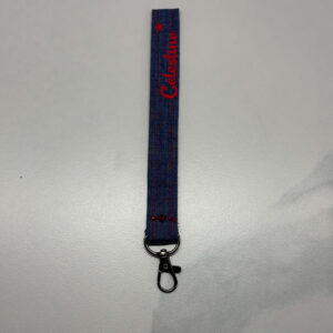 porte-clés jeans et rouge